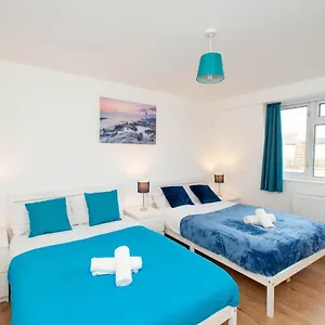  Holiday home Stunning Four Bedroom House Close To Excel, O2 & With Free Parking United Kingdom