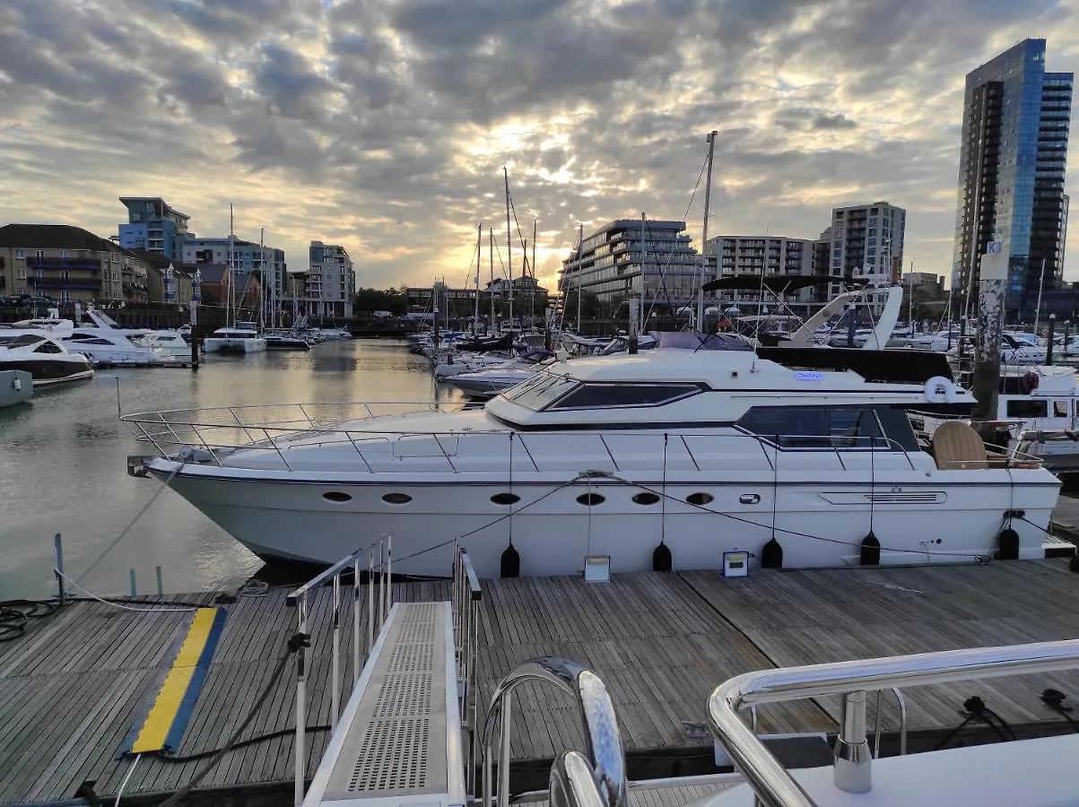 Botel Marina Superyacht: Luxury Southampton Harbor Stay United Kingdom
